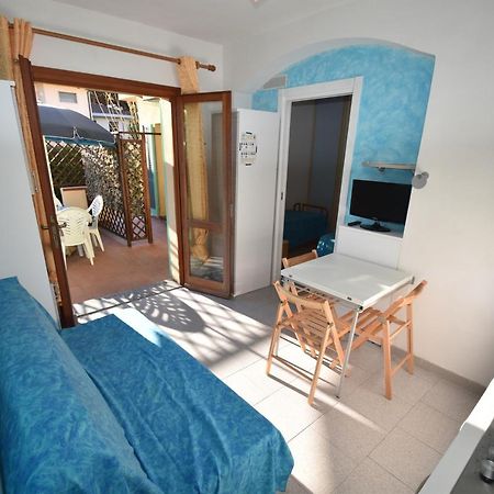 Appartamenti Sabbia - Zona Mare Con Terrazze, Clima, E Posti Auto Marina di Campo Esterno foto