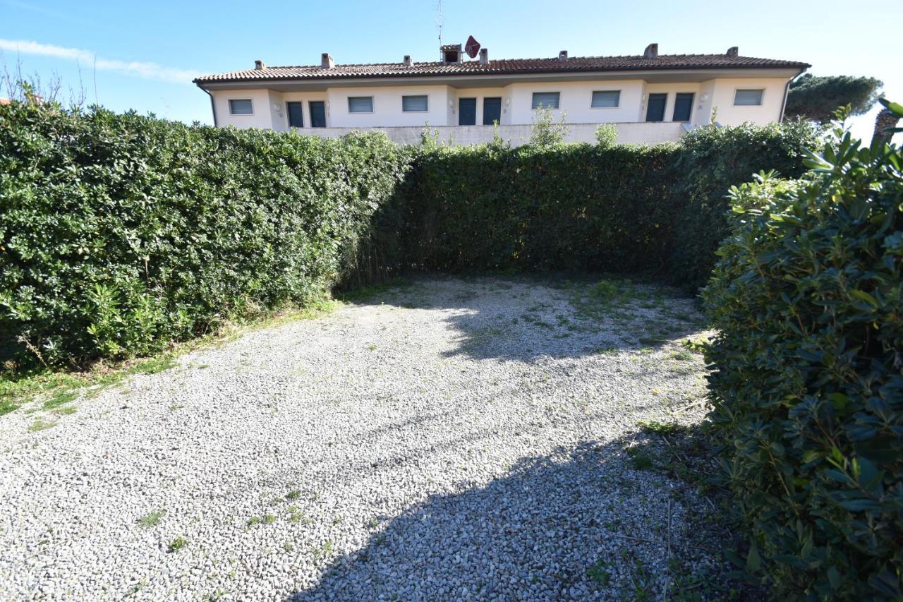 Appartamenti Sabbia - Zona Mare Con Terrazze, Clima, E Posti Auto Marina di Campo Esterno foto