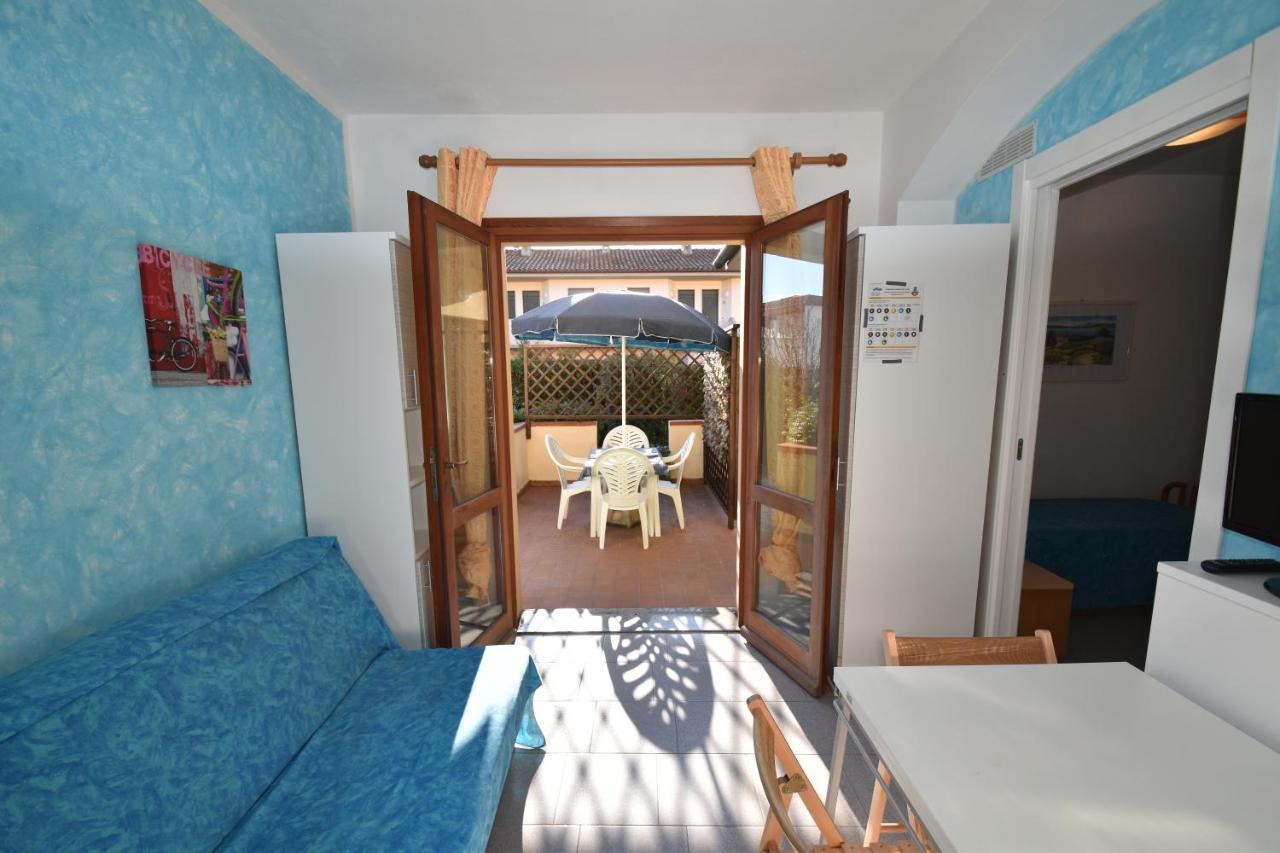 Appartamenti Sabbia - Zona Mare Con Terrazze, Clima, E Posti Auto Marina di Campo Esterno foto