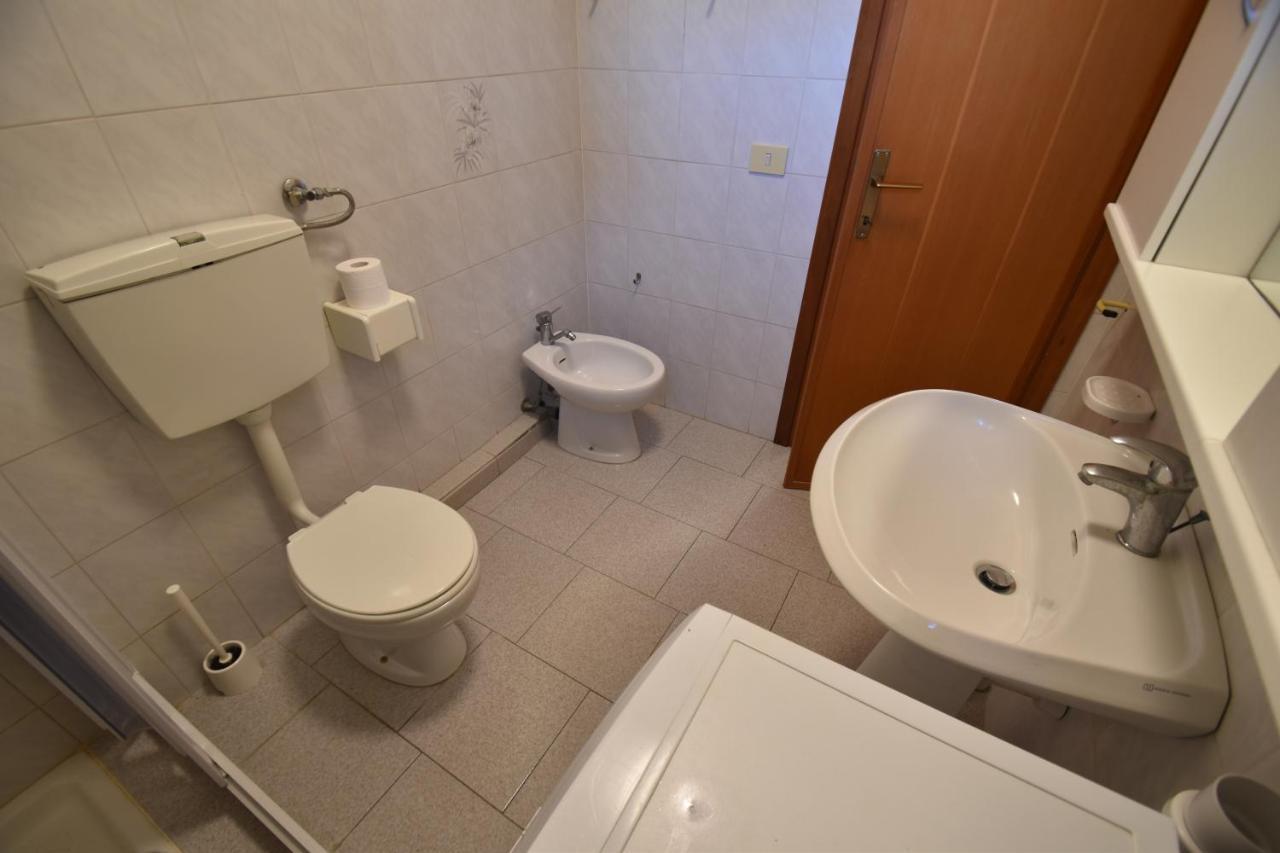 Appartamenti Sabbia - Zona Mare Con Terrazze, Clima, E Posti Auto Marina di Campo Esterno foto