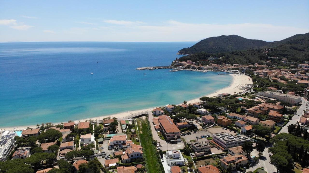 Appartamenti Sabbia - Zona Mare Con Terrazze, Clima, E Posti Auto Marina di Campo Esterno foto